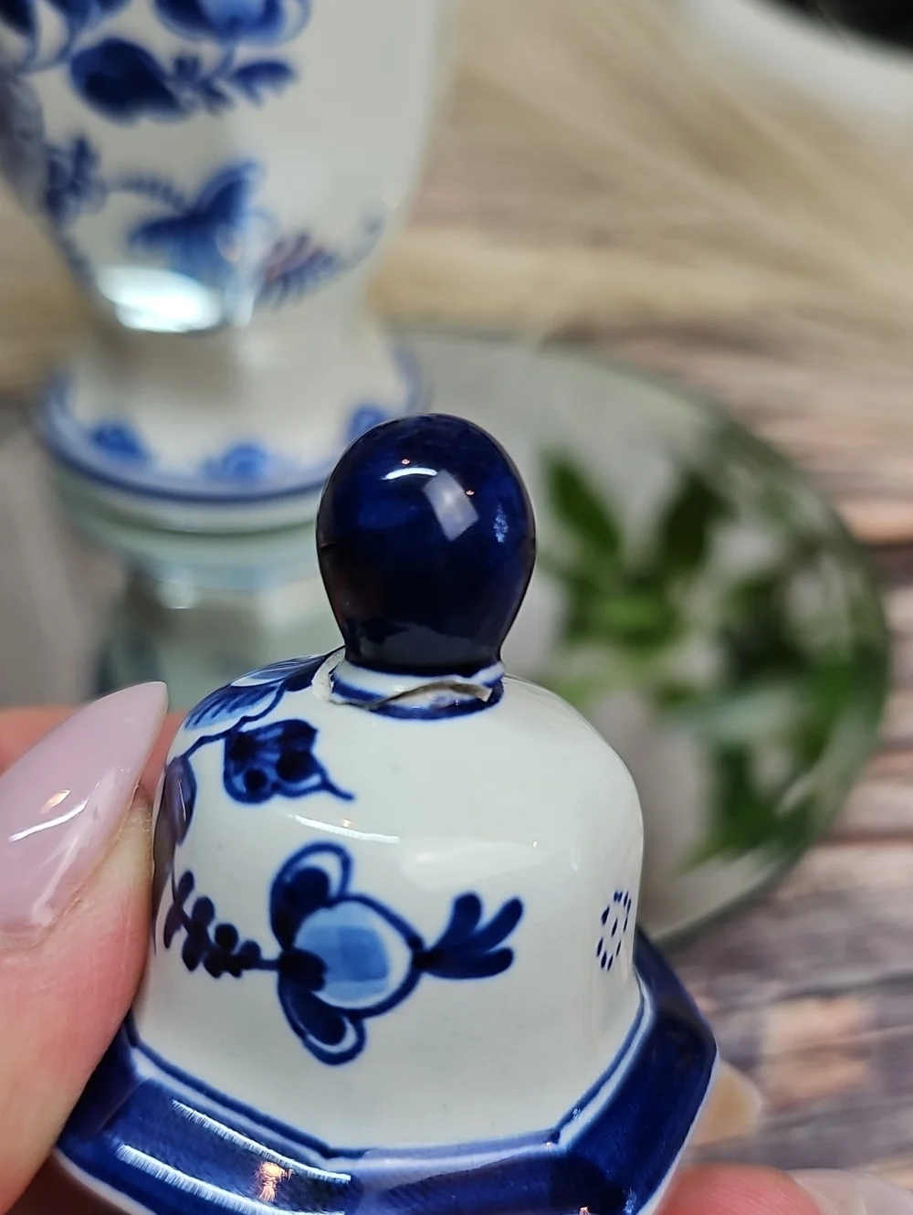 VINTAGE AUTHENTIC ROYAL DELFT BLUE & WHITE PORCELAIN BALUSTER JAR